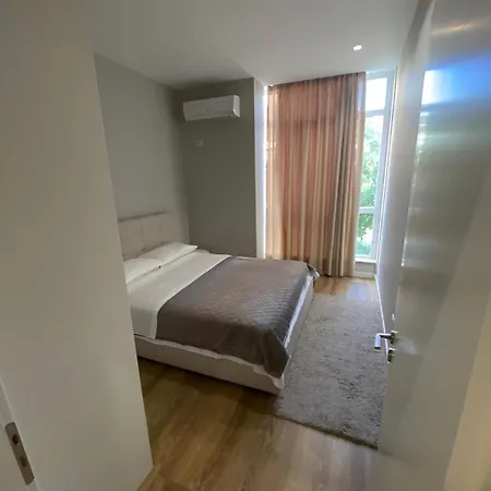 Elior Comfort New Bazaar Appartement Tirana