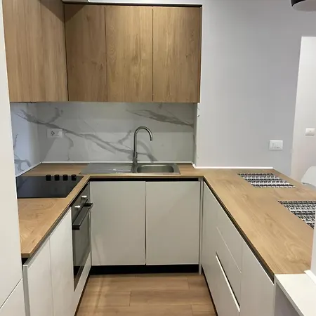 Elior Comfort New Bazaar Appartement Tirana